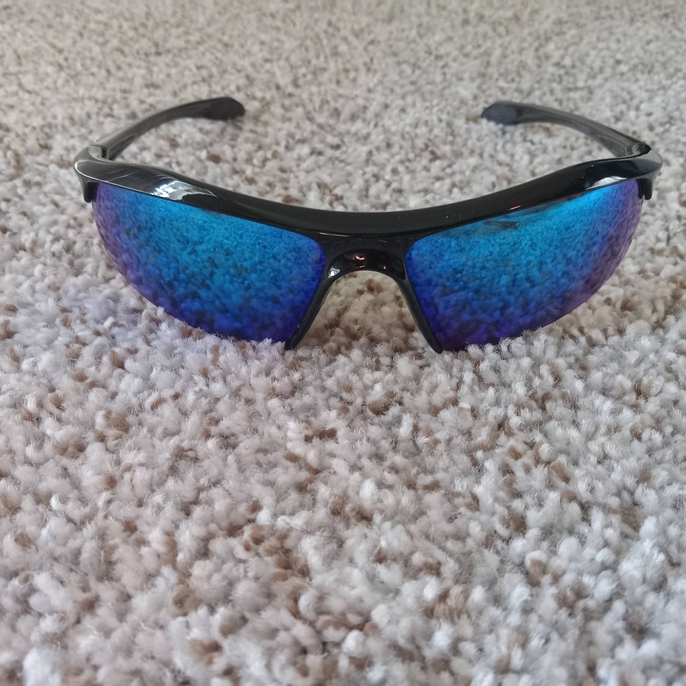 under armour anti refective  sunglasses